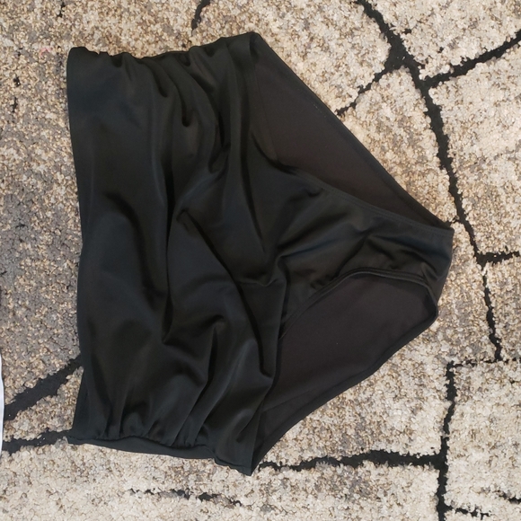 Leopard/black bikini - Picture 3 of 5